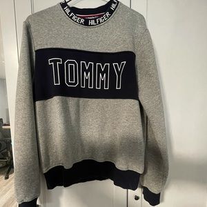 Tommy Hilfiger sweater